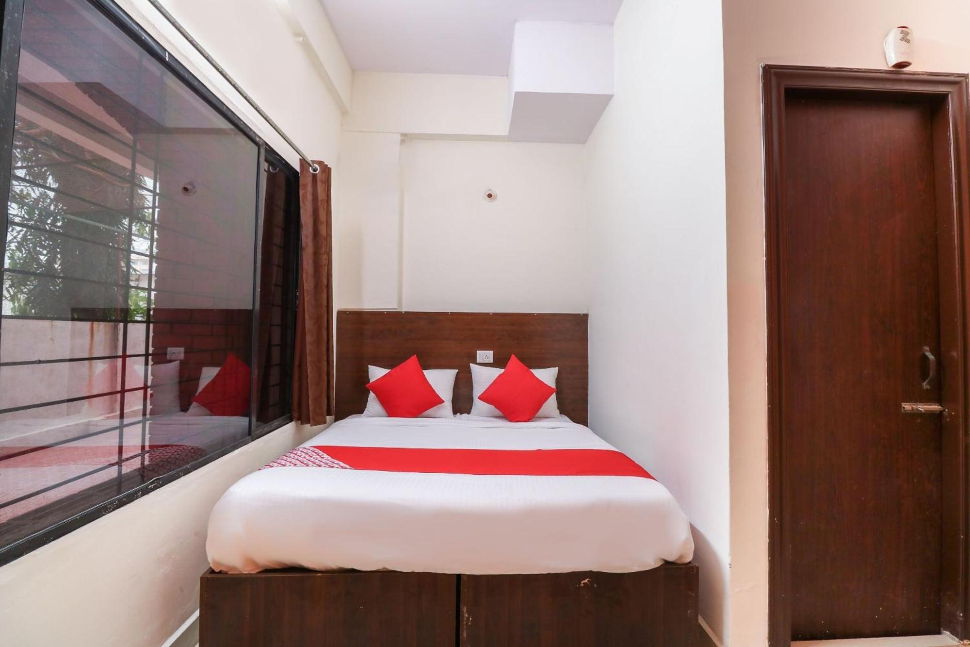 Hotel O The Royal International Hotel Bangalore Buitenkant foto
