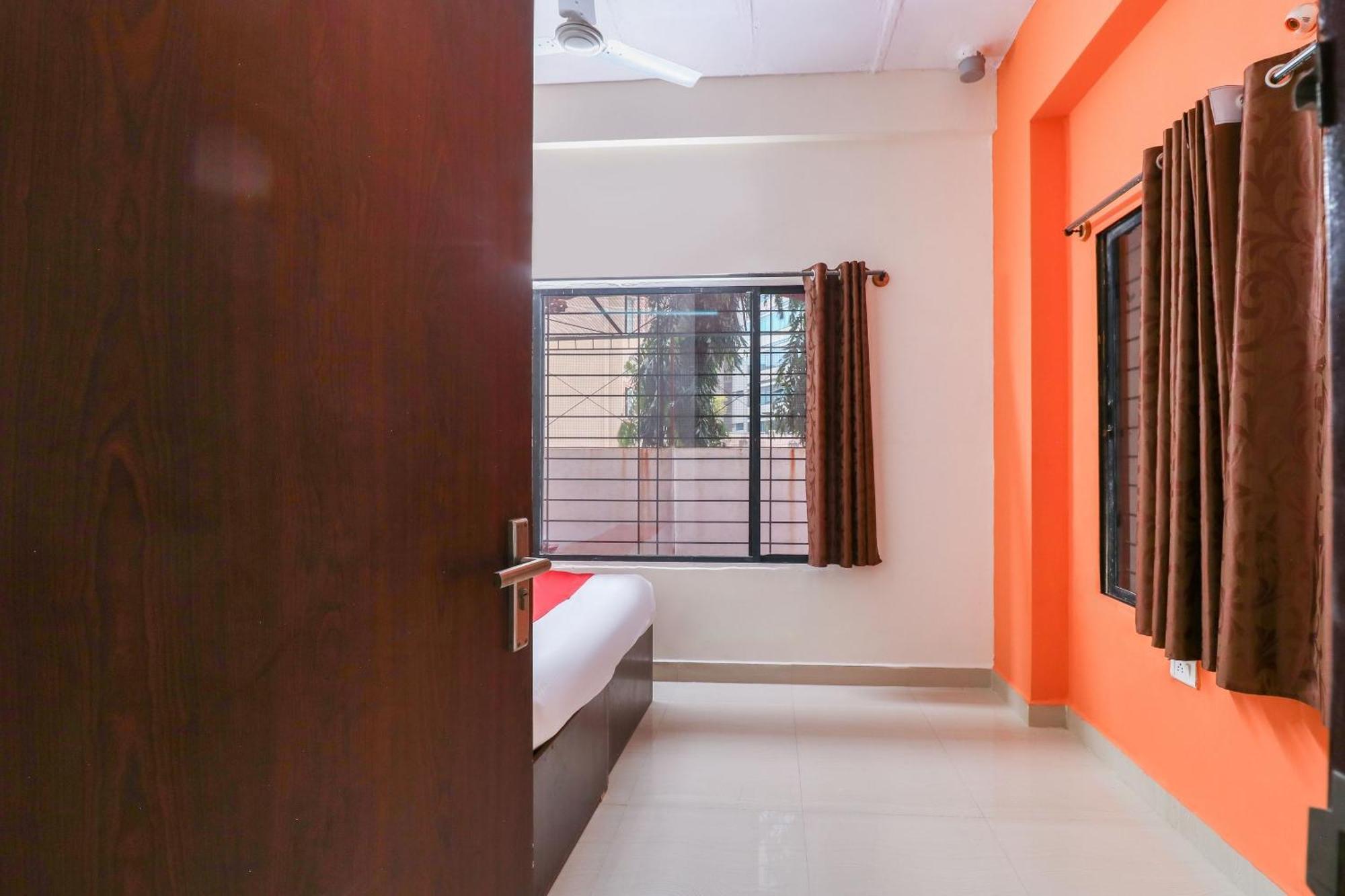 Hotel O The Royal International Hotel Bangalore Buitenkant foto