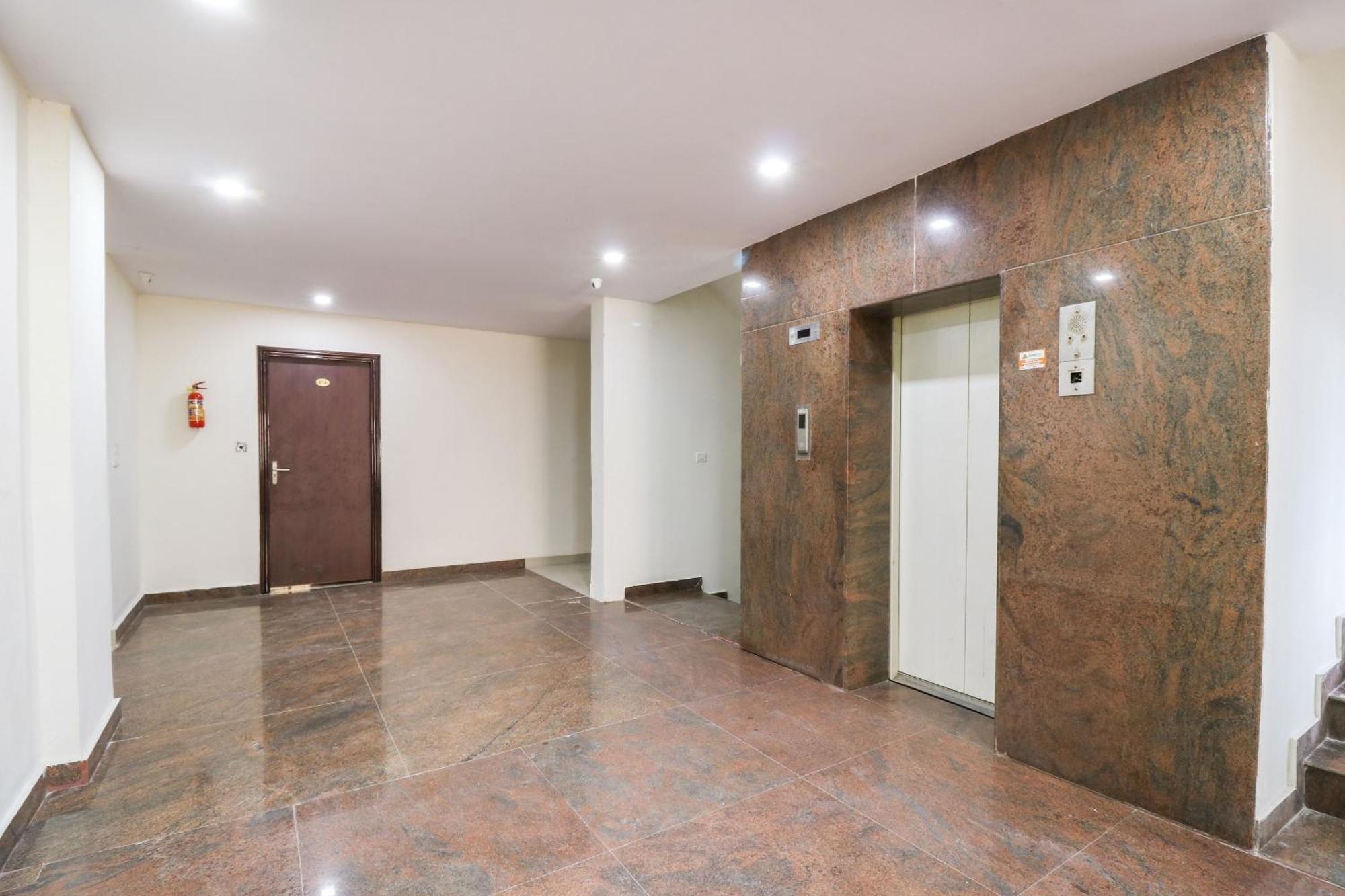 Hotel O The Royal International Hotel Bangalore Buitenkant foto