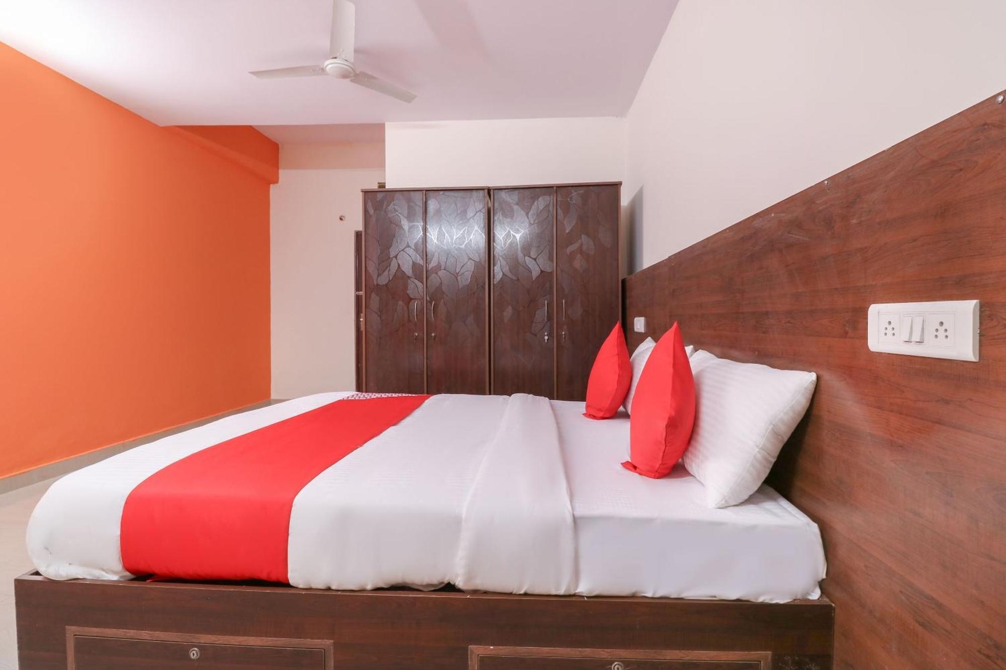 Hotel O The Royal International Hotel Bangalore Buitenkant foto