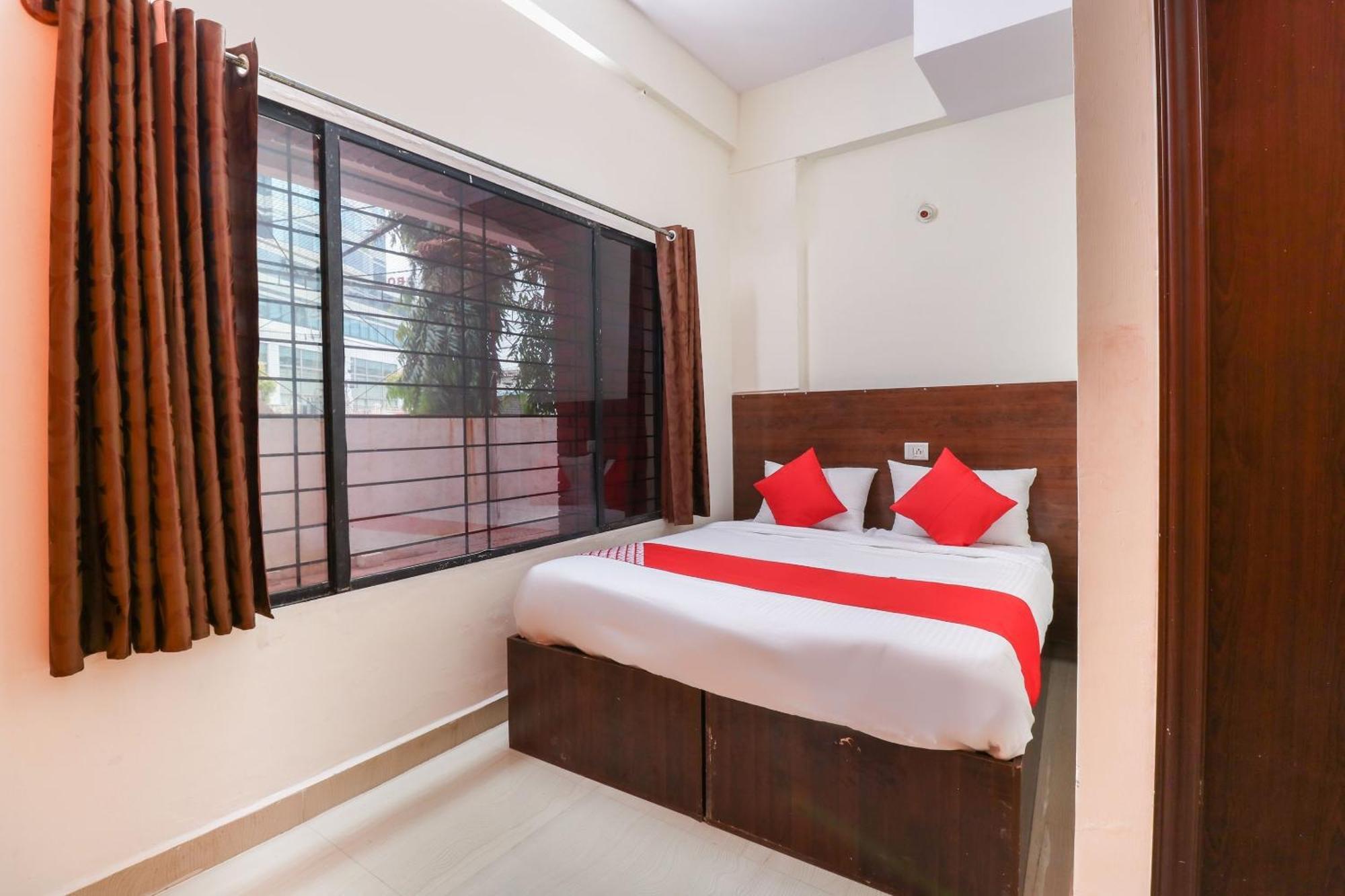 Hotel O The Royal International Hotel Bangalore Buitenkant foto